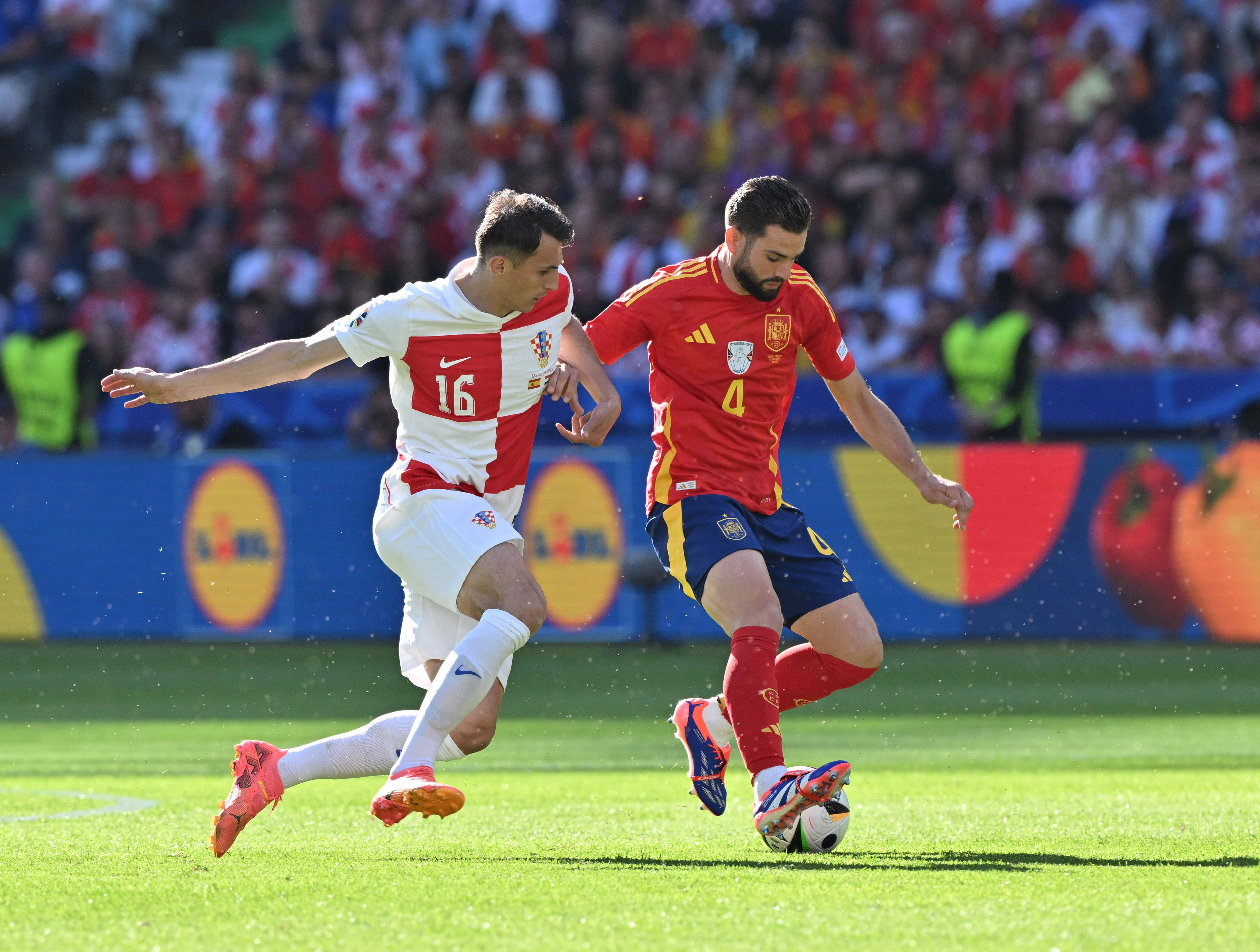 免费足球比赛在线观看_(免费篮球比赛在线观看)