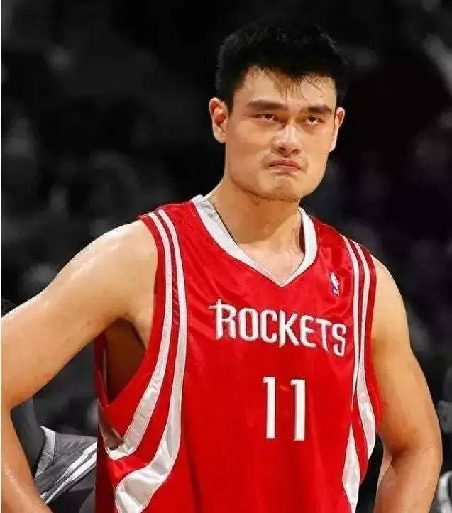 霍华德此前表示，姚明太难防了，但文班会被我撞飞的简单介绍  第2张