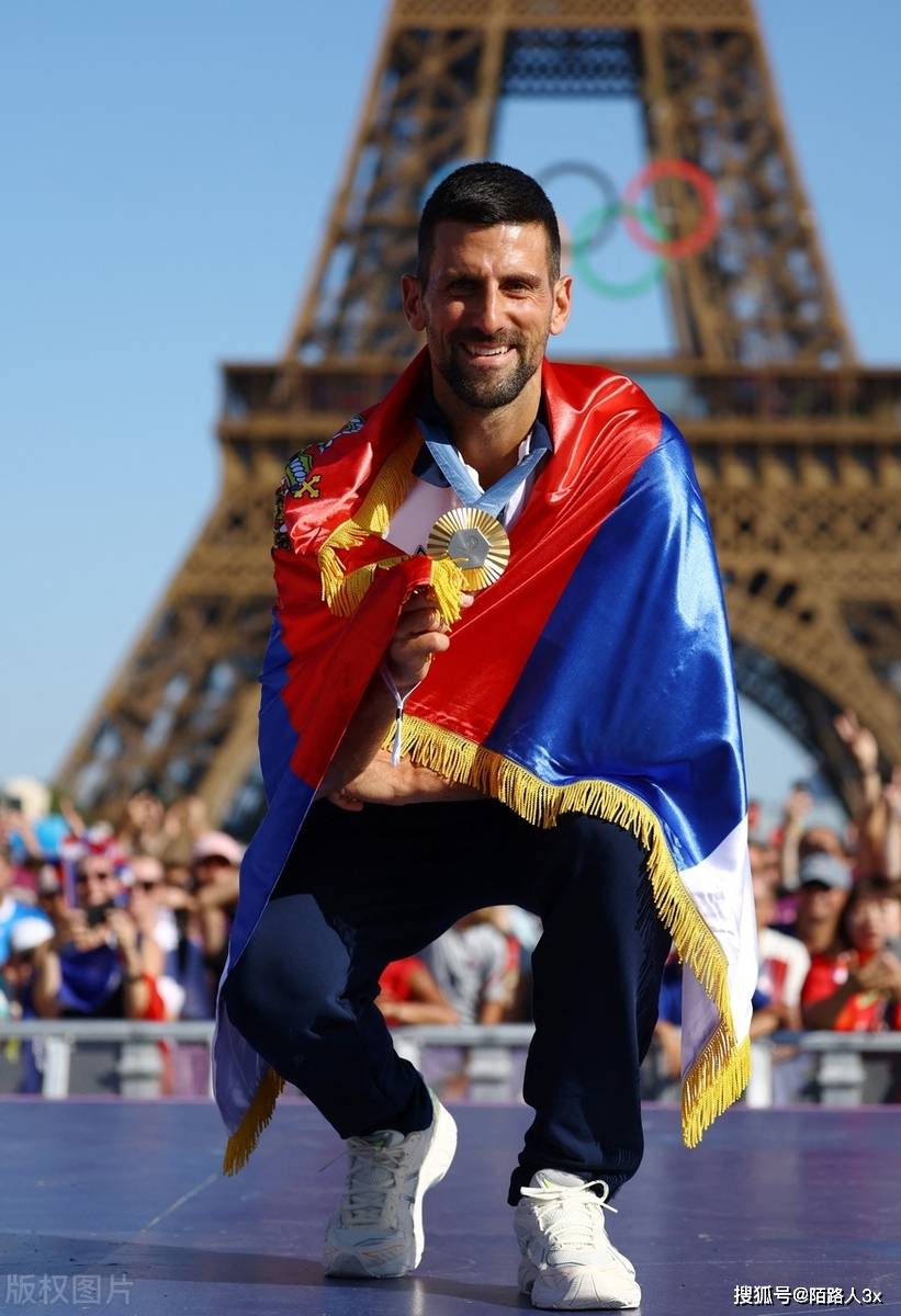 包含登贝莱现身法网展示欧冠奖杯德约科维奇祝贺大巴黎的词条 第1张 包含登贝莱现身法网展示欧冠奖杯德约科维奇祝贺大巴黎的词条 第1张