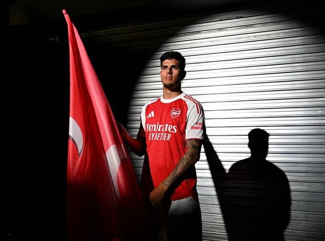 阿森纳官宣因卡皮耶加盟球员将身穿5号球衣的简单介绍 第2张 阿森纳官宣因卡皮耶加盟球员将身穿5号球衣的简单介绍 第2张