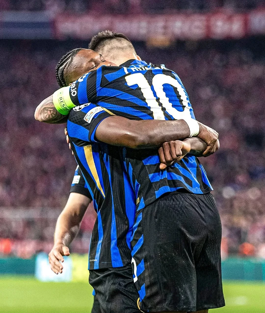 意甲维罗纳1-2国际米兰泽林斯基破门弗雷泽乌龙的简单介绍  第1张