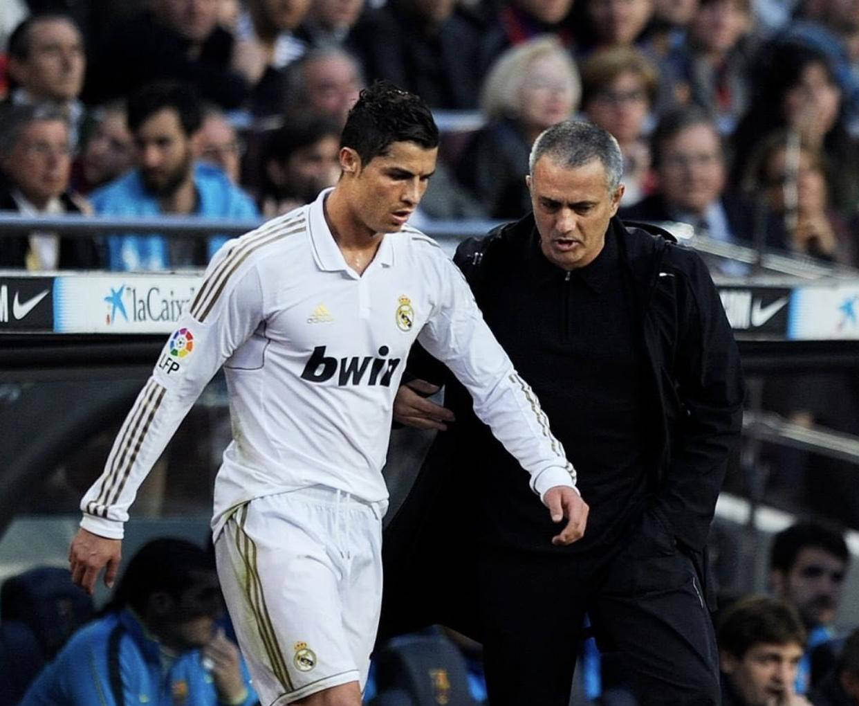 曝穆里尼奥希望重返英超葡萄牙教练遭费内巴切解雇的简单介绍  第2张