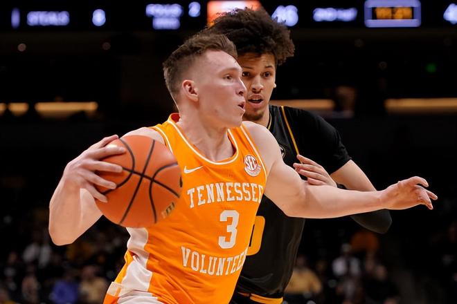 NCAA:俄克拉荷马大学VS奥罗尔罗伯茨大学