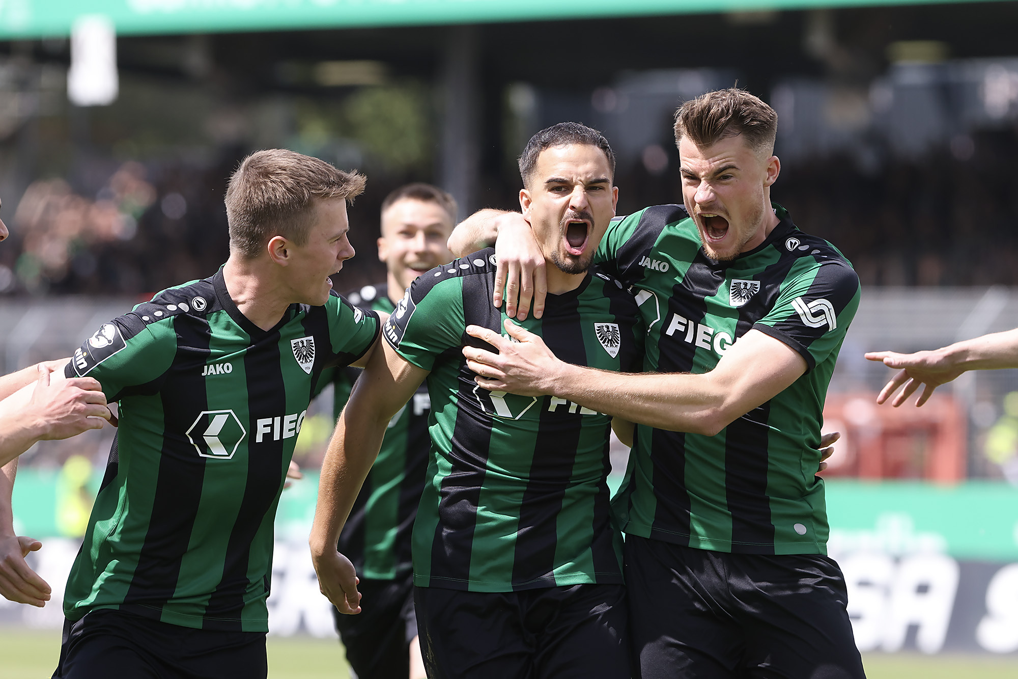 德篮甲:中央德国VS海德堡 第2张 德篮甲:中央德国VS海德堡 第2张