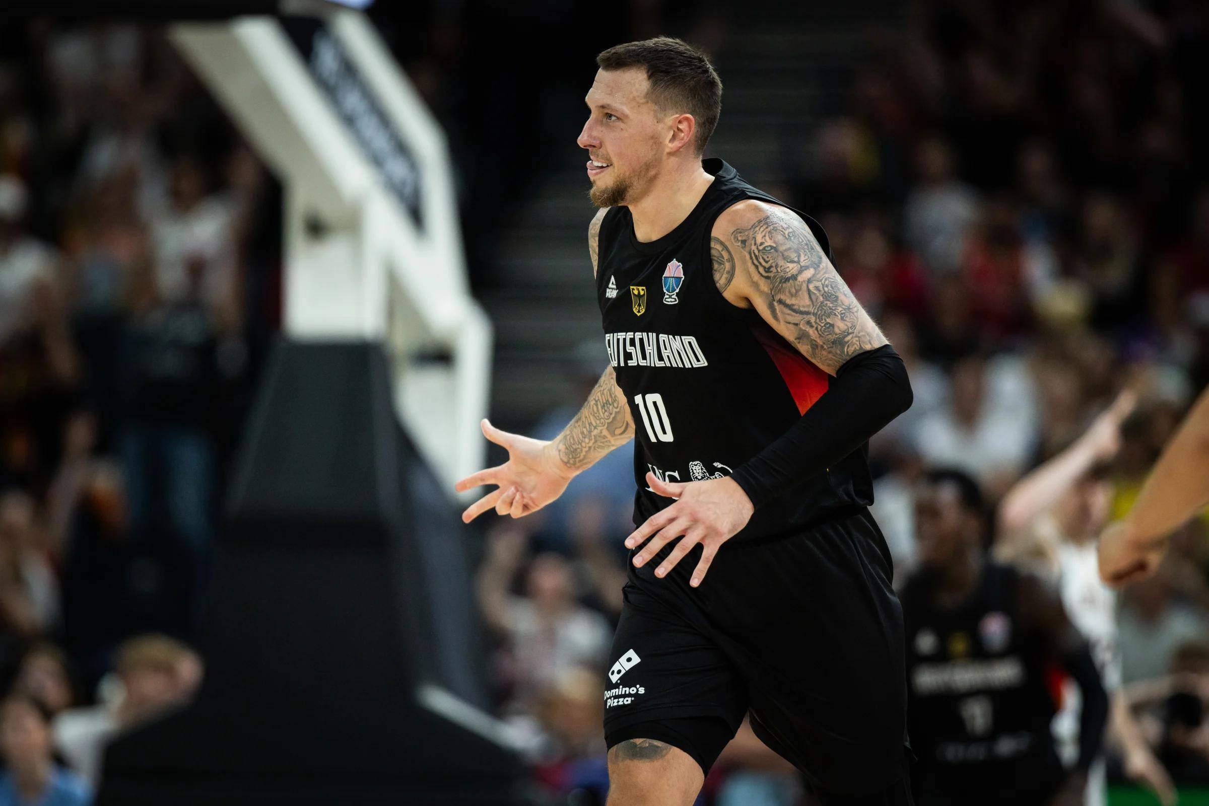 包含德国男篮公布欧锦赛12人名单小瓦格纳、施罗德领衔的词条  第2张