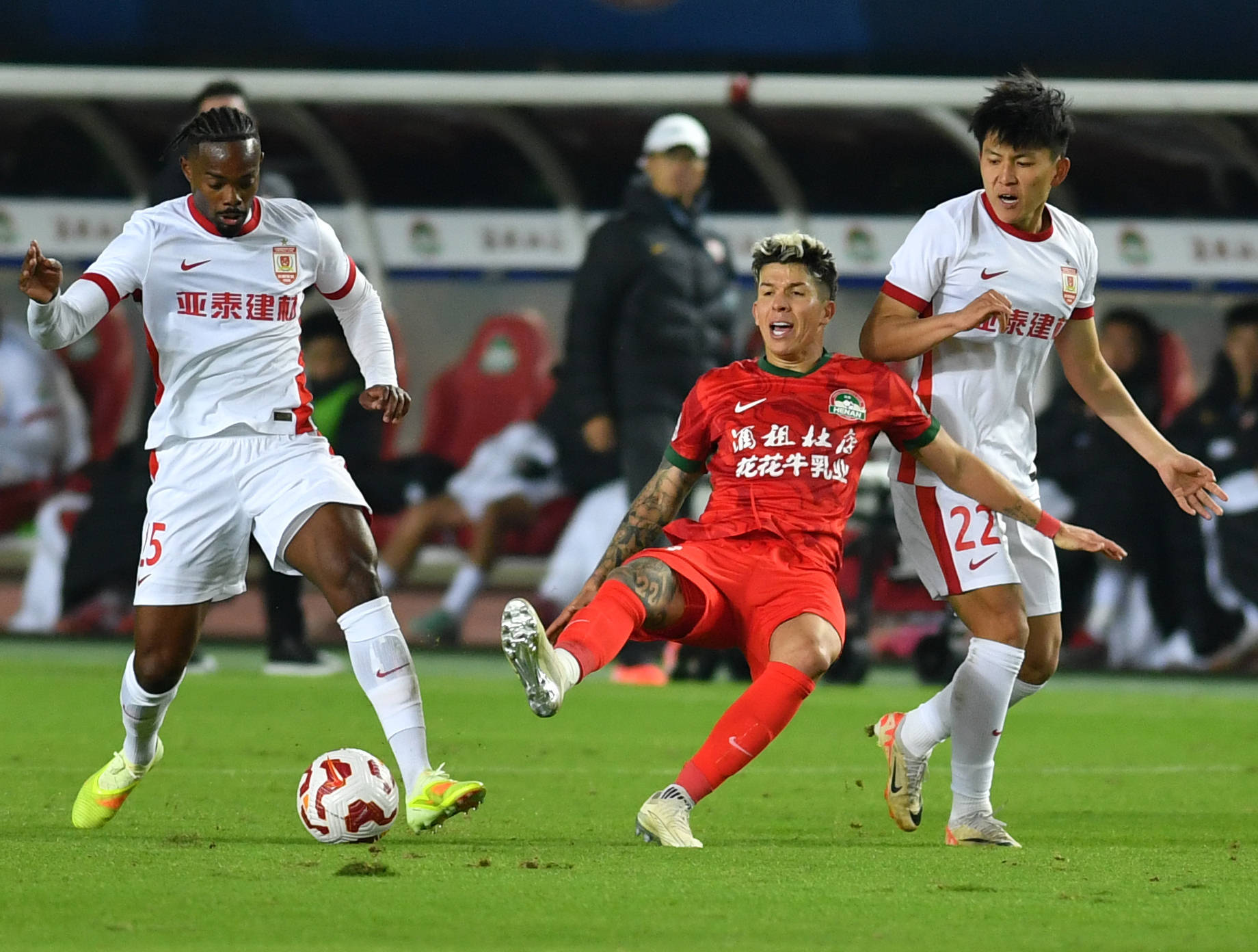 关于中超河南队2-0长春亚泰纳萨里奥破门马亚建功的信息 第1张 关于中超河南队2-0长春亚泰纳萨里奥破门马亚建功的信息 第1张