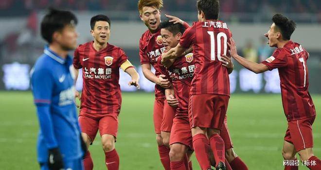 关于足协杯苏州东吴2-6上海海港蒯纪闻献传射古斯塔沃梅开二度建功的信息  第1张