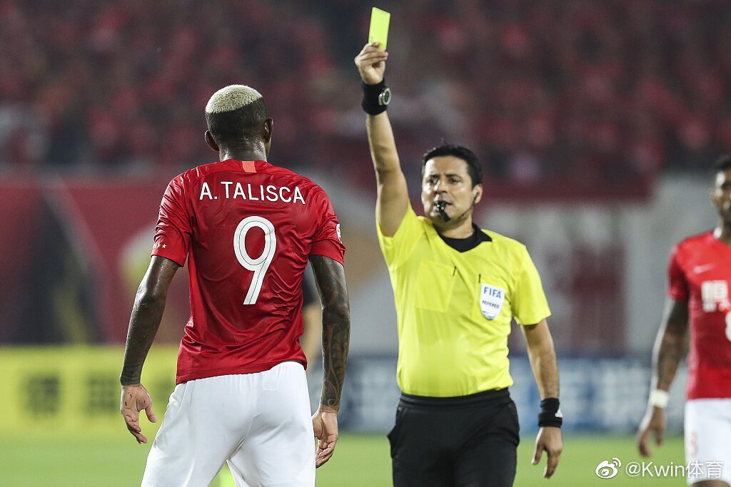 贝西克塔斯有意斯特林球队正在推动交易的简单介绍 第1张 贝西克塔斯有意斯特林球队正在推动交易的简单介绍 第1张