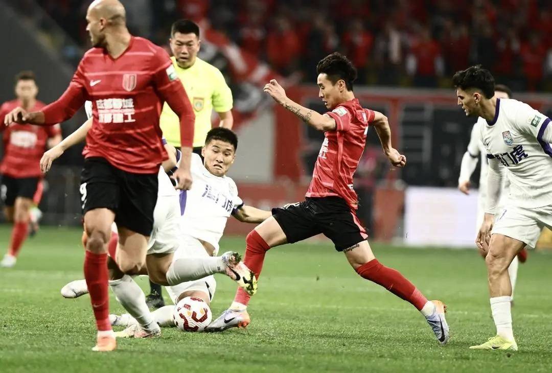 关于足协杯青岛海牛VS成都蓉城比赛预测蓉城实力占优的信息  第2张