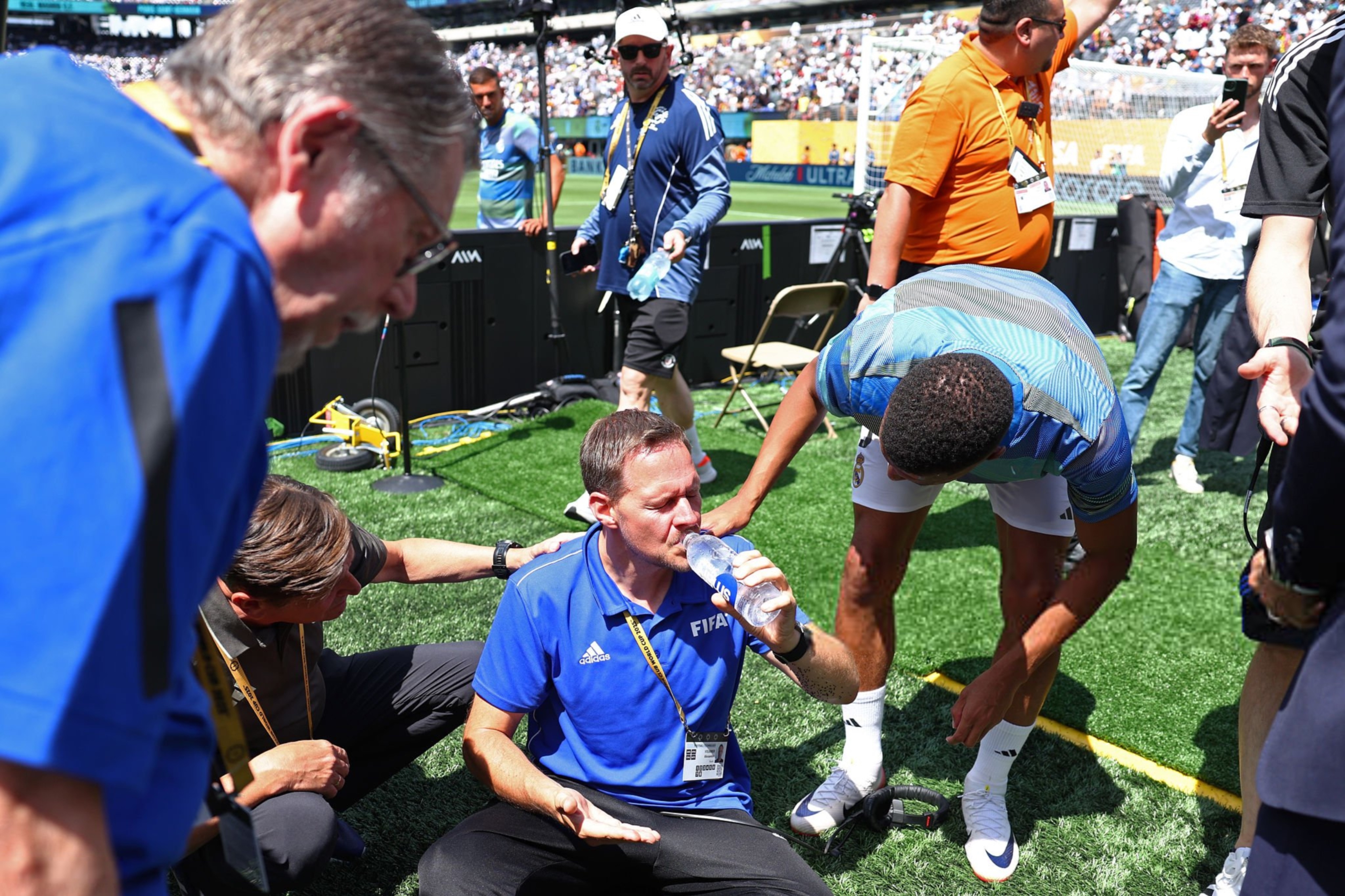 帕尔默缺席对阵西汉姆联此前在赛前热身中受伤的简单介绍 第1张 帕尔默缺席对阵西汉姆联此前在赛前热身中受伤的简单介绍 第1张