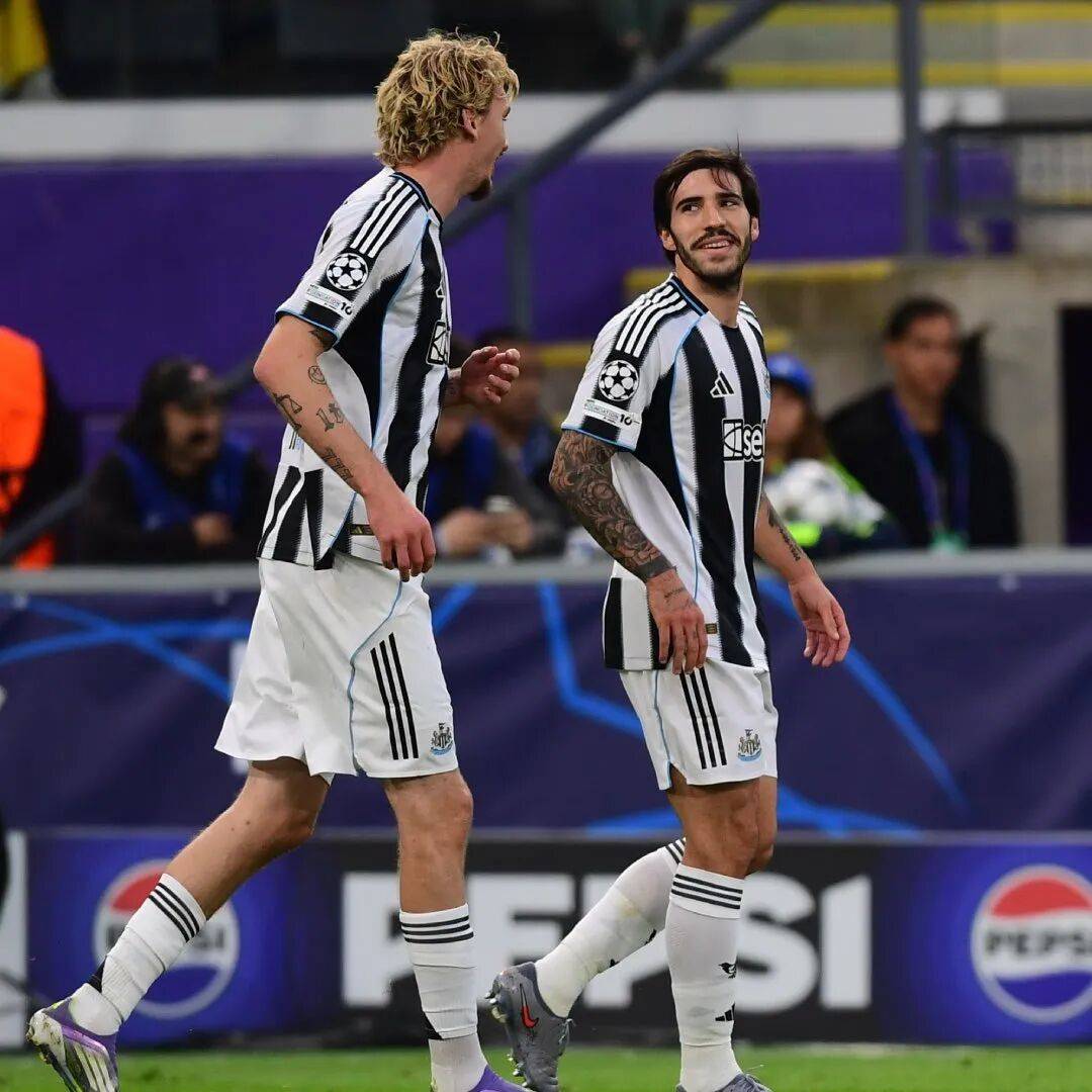 纽卡斯尔确认威尔逊将离队在喜鹊队效力五年打进49球的简单介绍  第2张