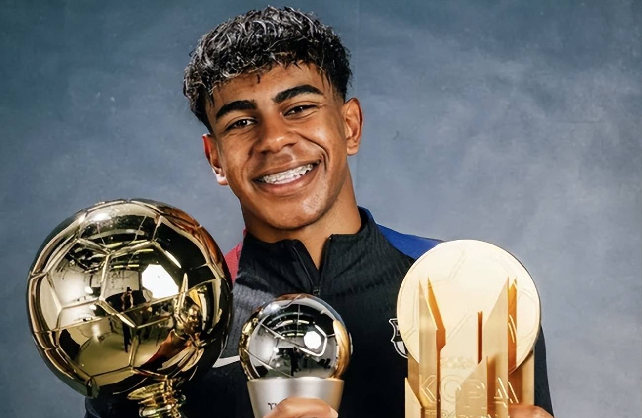 包含足坛身价最高右边锋巴塞罗那小将、枪手核心在列的词条  第1张