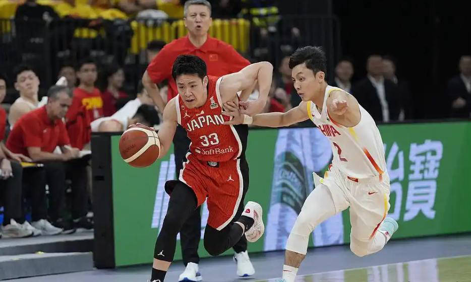 关于中国男篮31分大胜印度取2连胜全队合计6人得分上双的信息  第1张