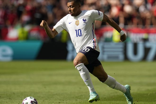 包含姆巴佩国家队生涯打进50球接近亨利和吉鲁的纪录的词条  第1张