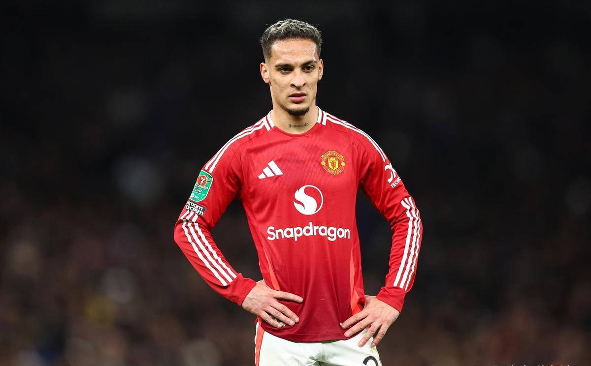 安东尼只想转会皇家贝蒂斯安东尼坚定拒绝曼联的简单介绍  第2张