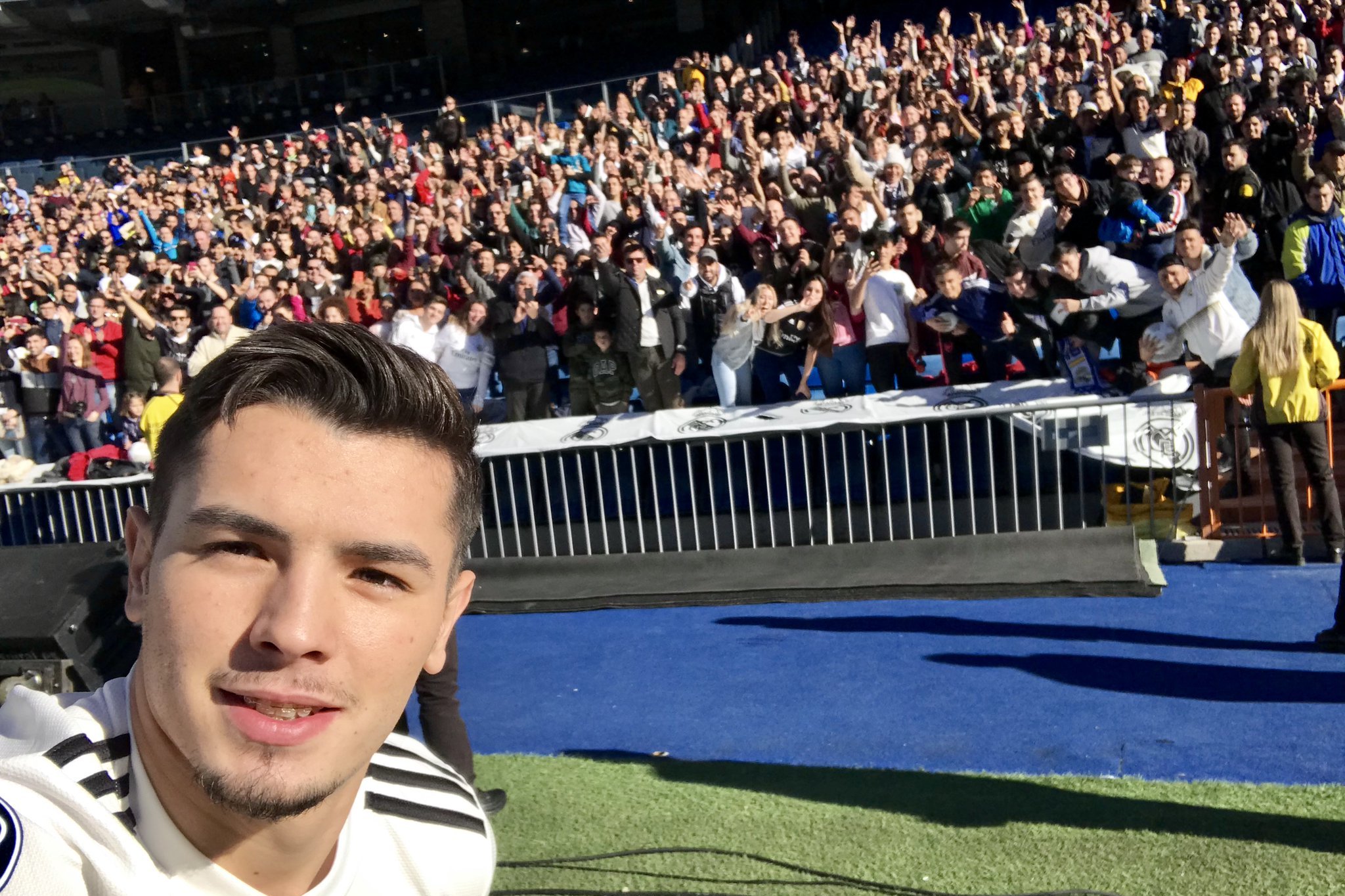 迪亚兹缺席若塔葬礼引发争议遭受球迷的广泛批评的简单介绍  第2张