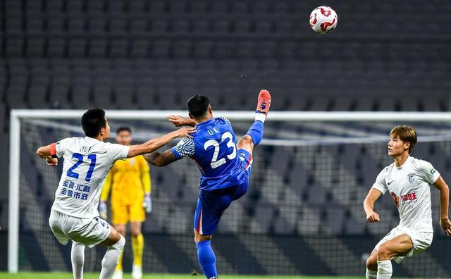 包含中超成都蓉城1-2河南队钟义浩破门何超世界波建功的词条  第2张