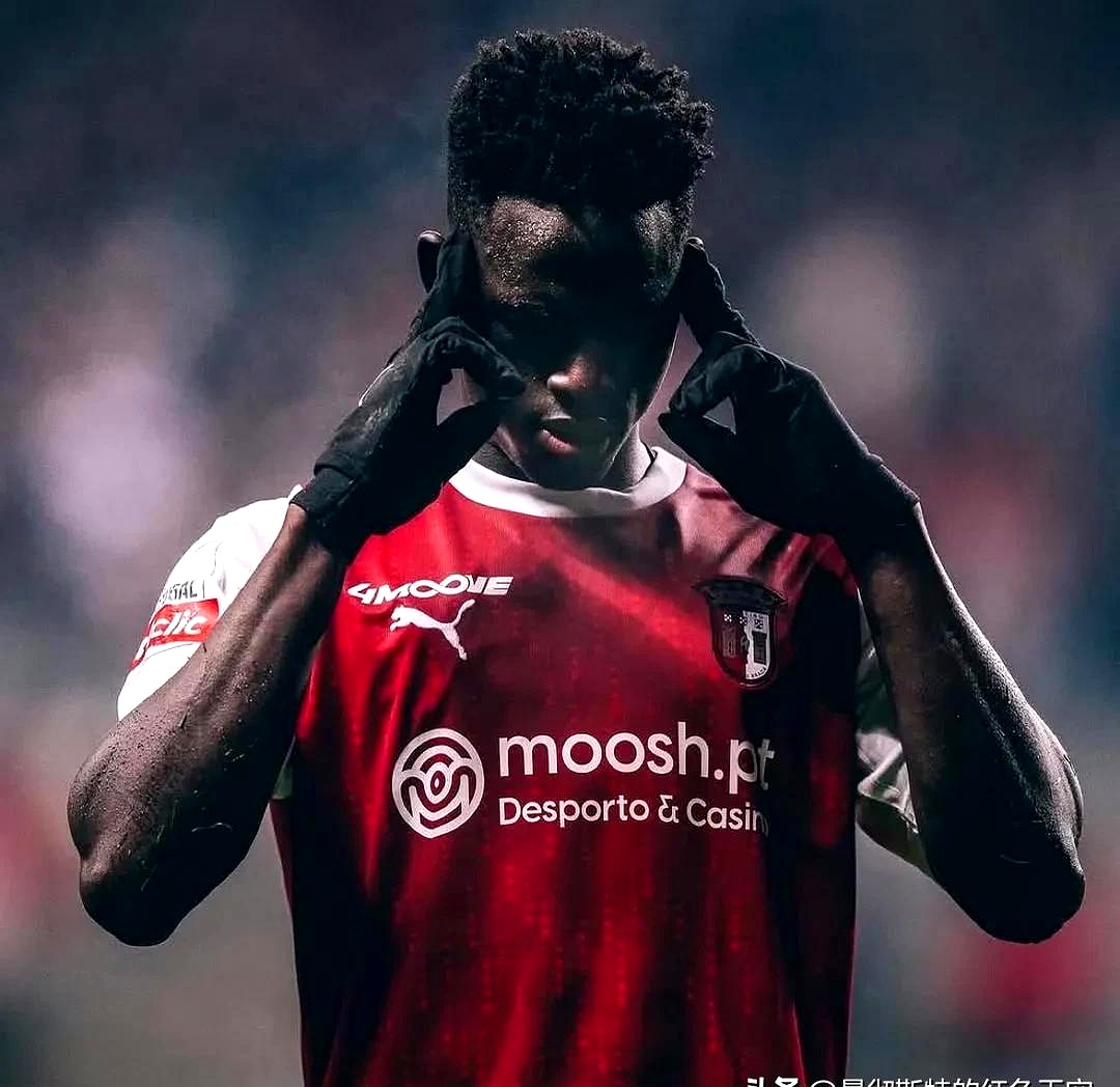 包含大马丁是曼联第一目标曼联门将位置可能迎来调整的词条