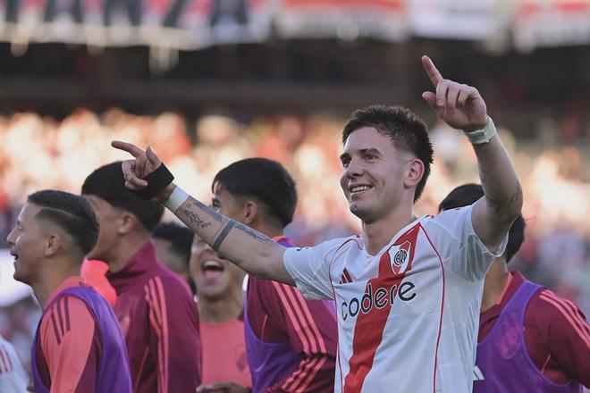 包含河床高层：卖马斯坦托诺有点亏了阿根廷中场今夏转会皇马的词条  第2张