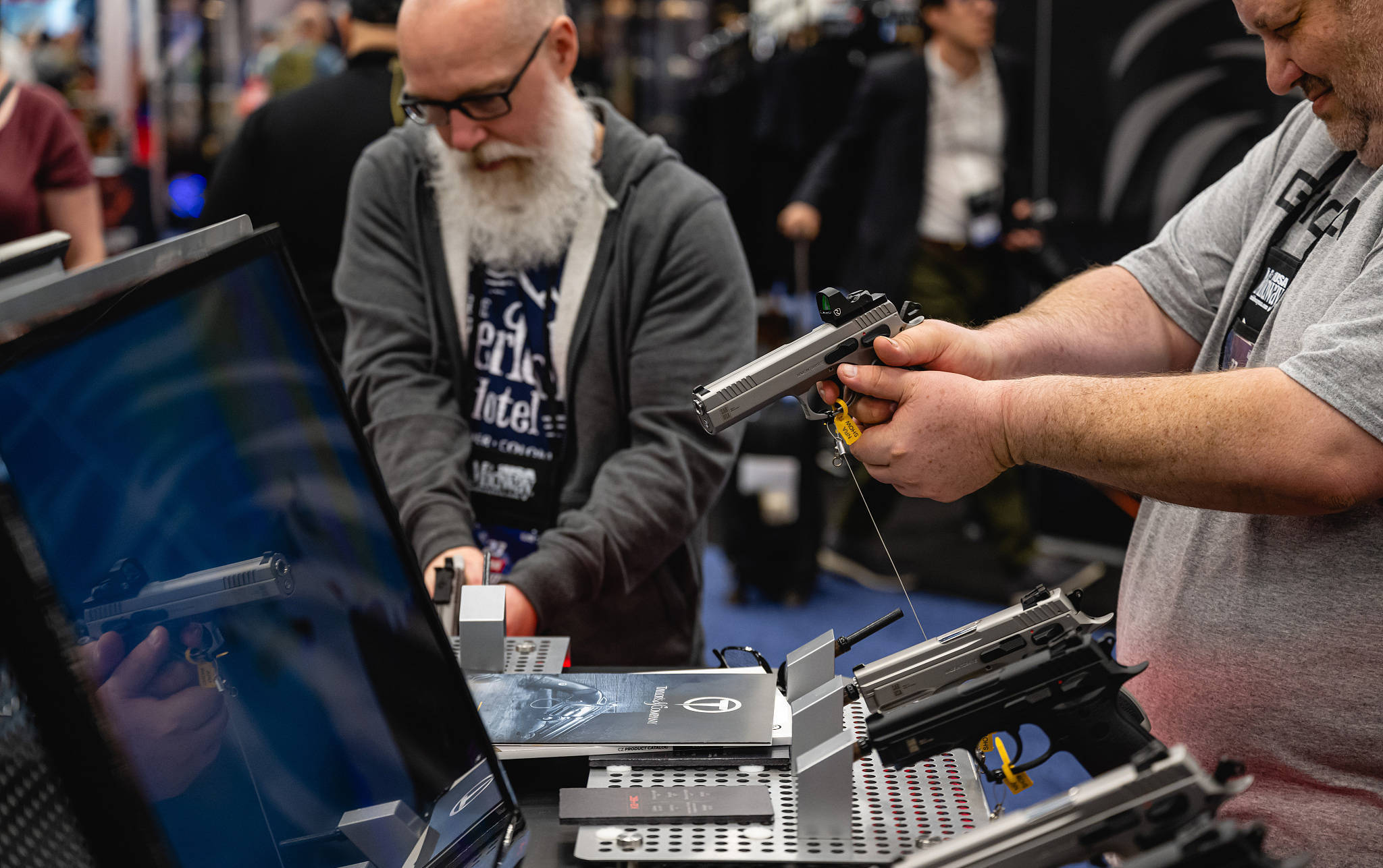 阿德耶米被指持有非法武器将面临巨额罚款的简单介绍  第2张