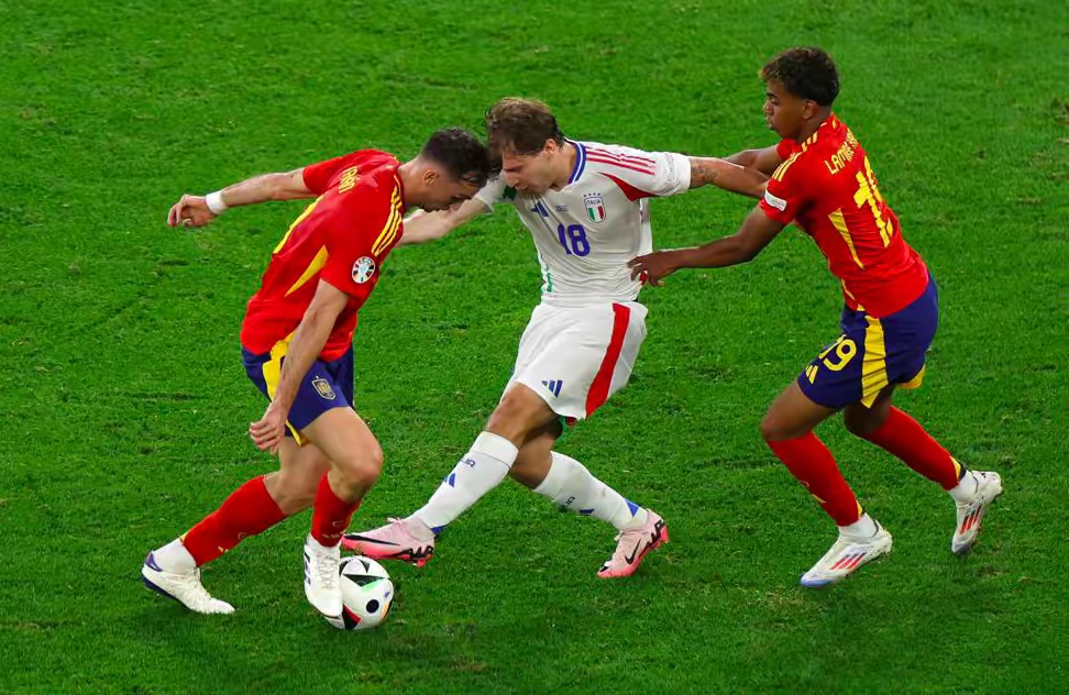 包含西班牙男篮将战意大利男篮两队实力相近的词条  第1张