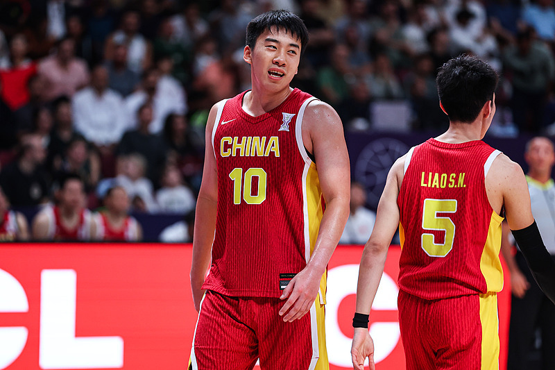 中国男篮杭州热身赛2连胜王俊杰轰下16分3板2助的简单介绍  第2张