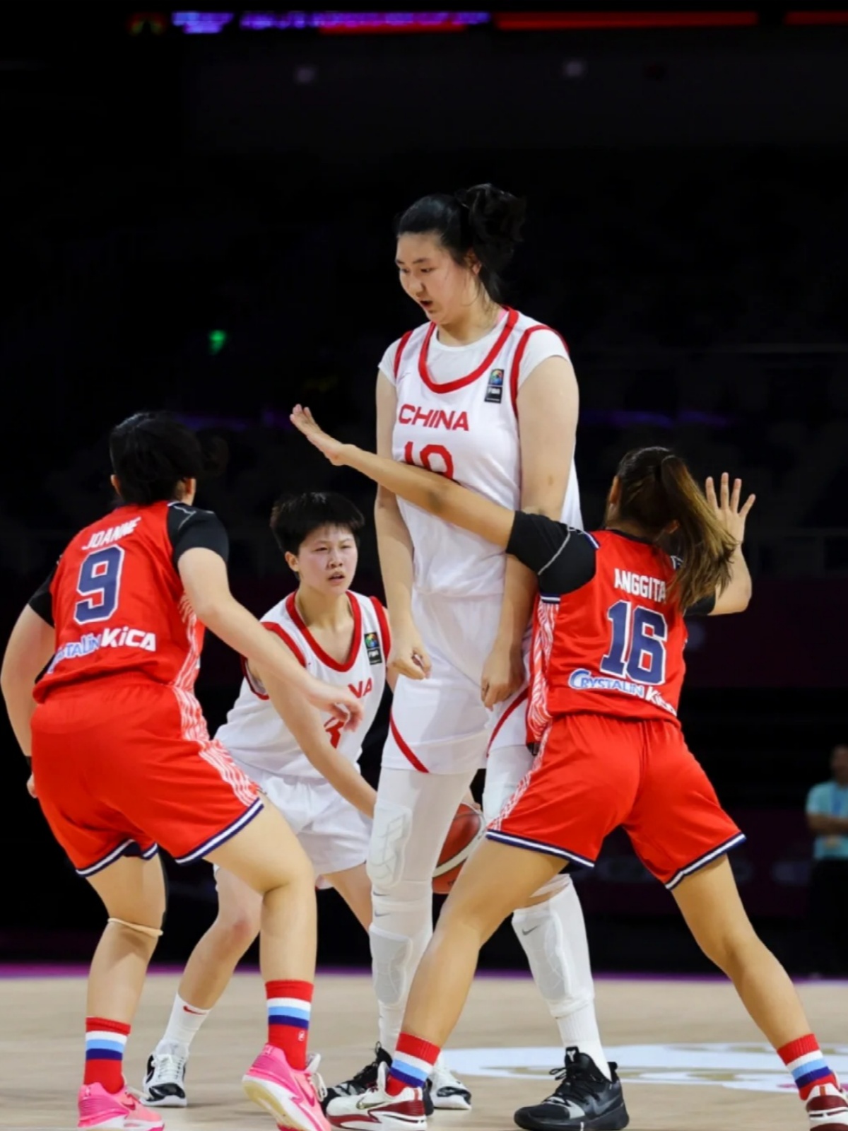 女篮亚洲杯中国女篮85-51新西兰女篮张子宇12+4杨舒予12分的简单介绍  第2张