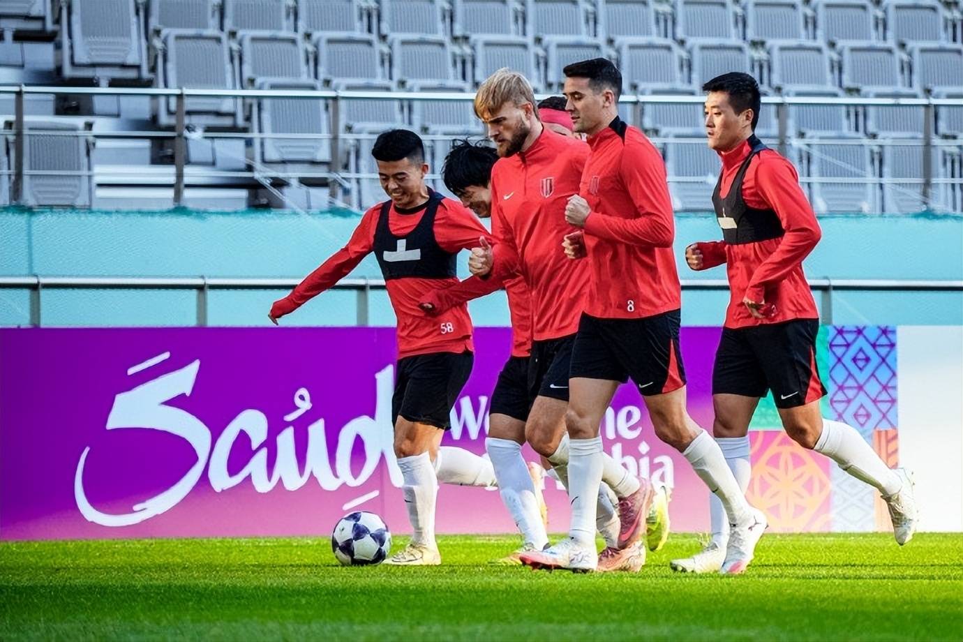 包含海港亚冠三场难求一胜为联赛争冠或放弃亚冠的词条