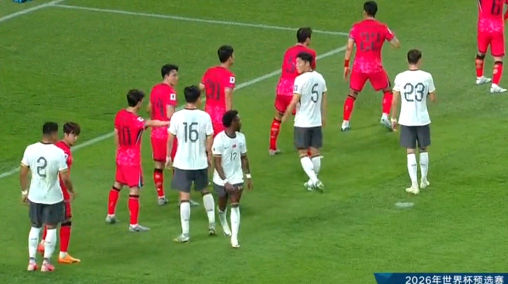 国足战韩国6连败期间一球未进的简单介绍  第2张