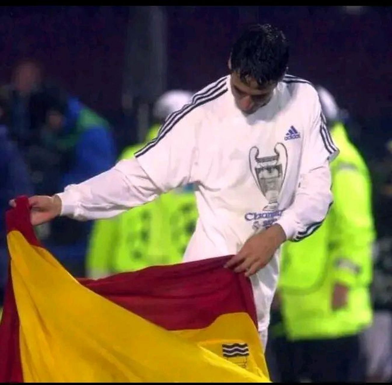 劳尔希望未来重返皇马不排除再有机会的简单介绍  第2张