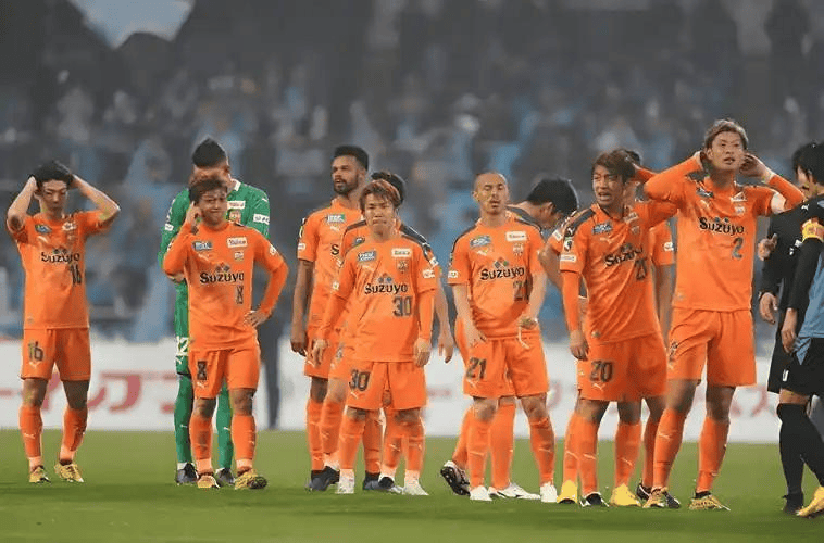 日职联浦和红钻VS名古屋鲸八预测浦和红钻主场胜率接近7成的简单介绍  第2张