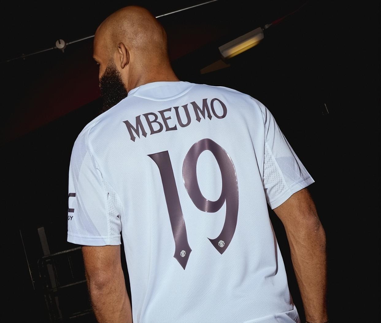 曼联有意沃特金斯维拉前锋成为红魔中锋人选的简单介绍  第2张