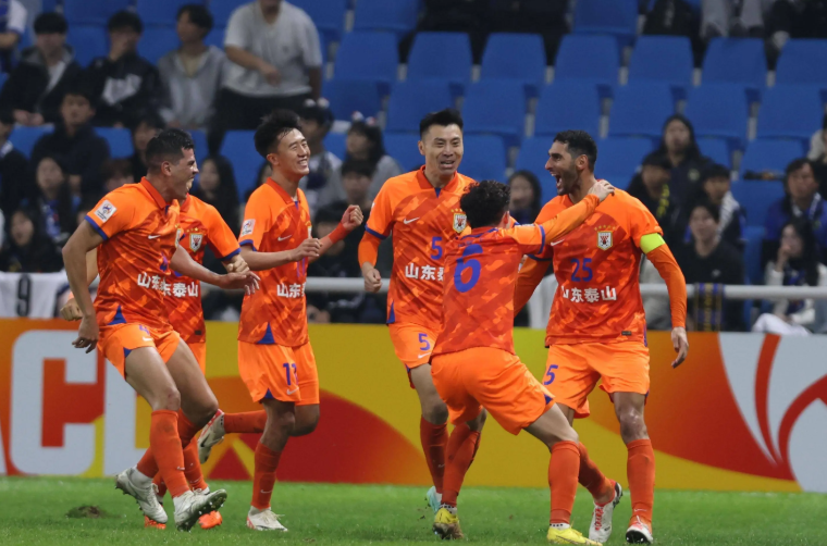 包含鲁媒：泰山下赛季有机会重回争冠序列泰山拿下京鲁大战的词条  第1张