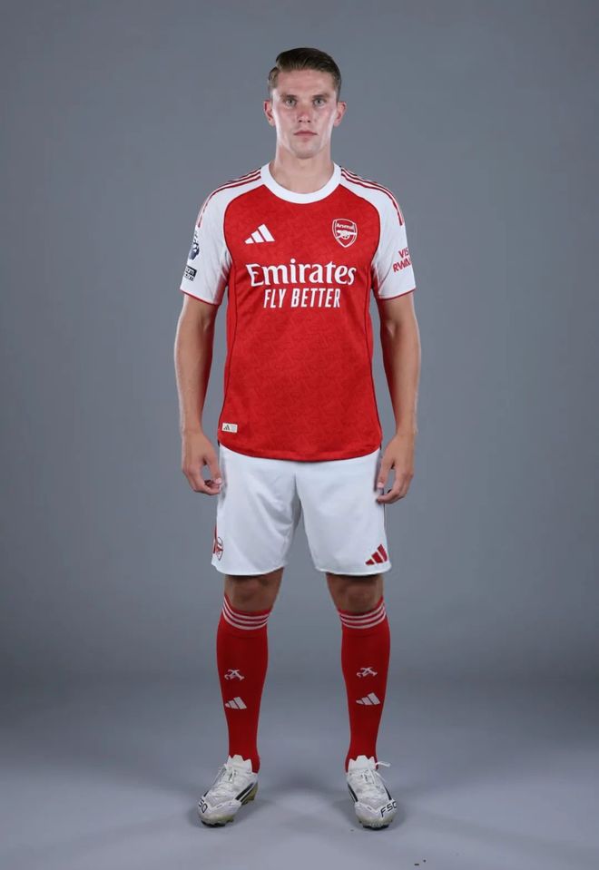 关于哲凯赖什将阿森纳作为绝对优先选择阿森纳仍在与葡体商谈的信息  第1张