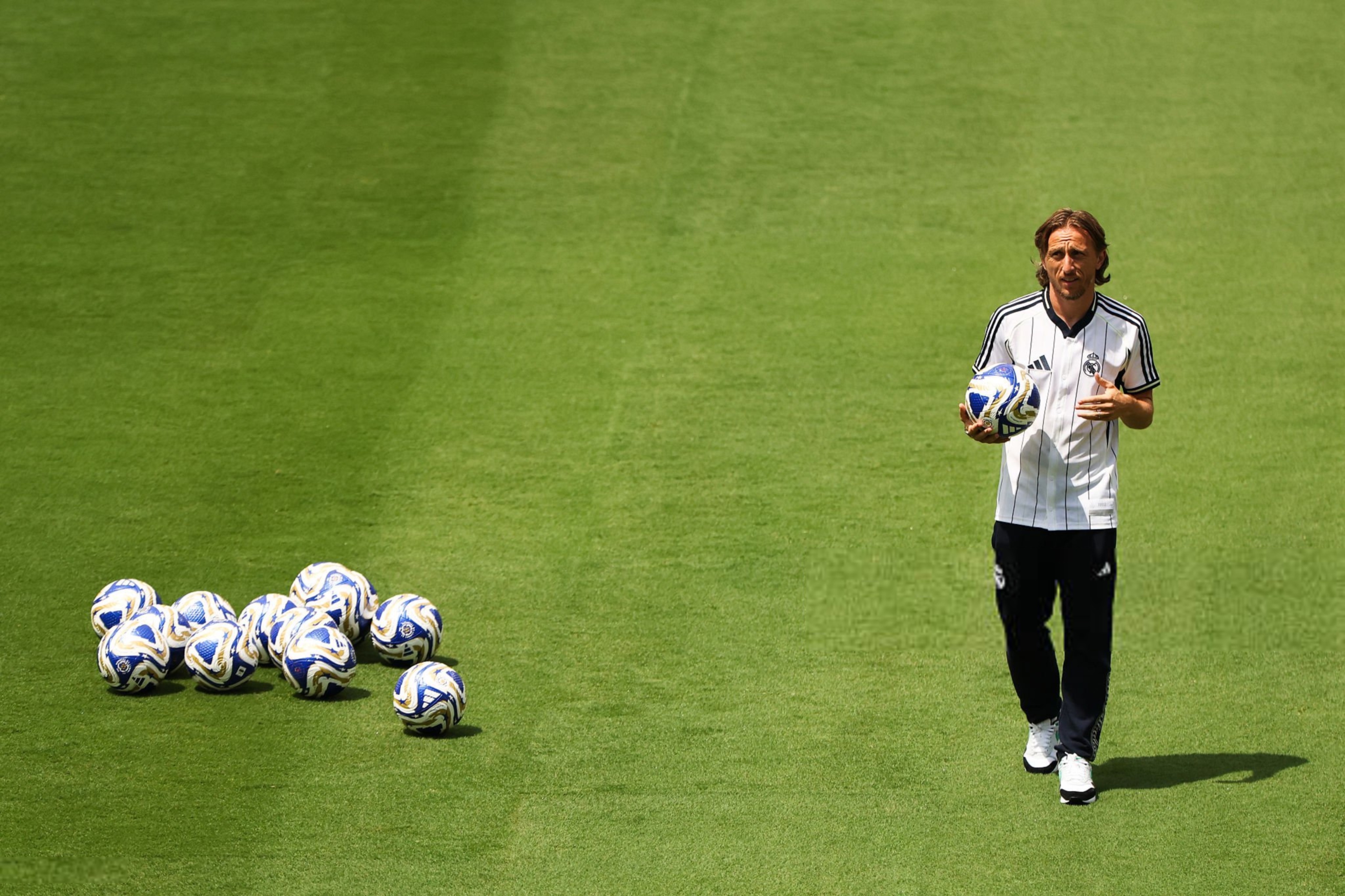 包含莫德里奇跟随皇马踢完世俱杯再转会尊重老东家“最后一舞”的词条  第2张