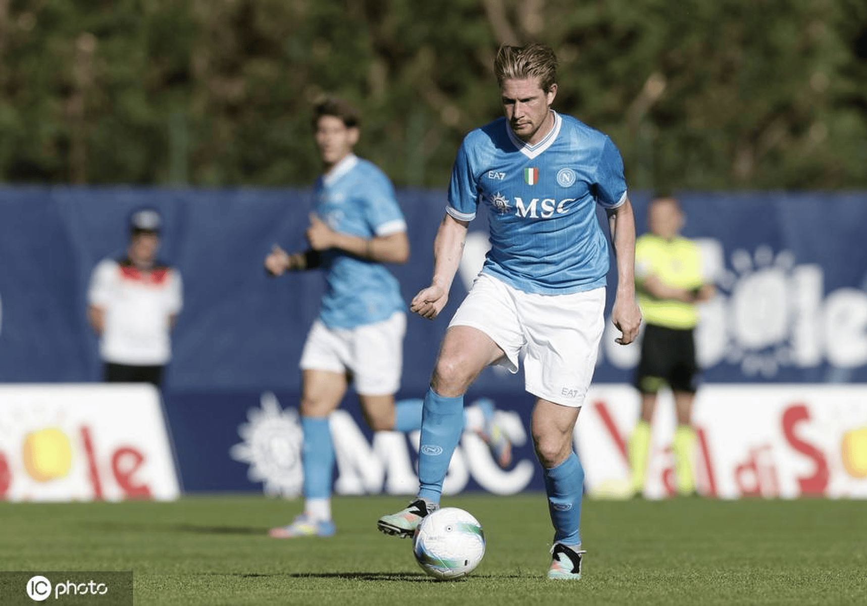 那不勒斯对莫伊塞基恩有兴趣球队将争夺球员的简单介绍