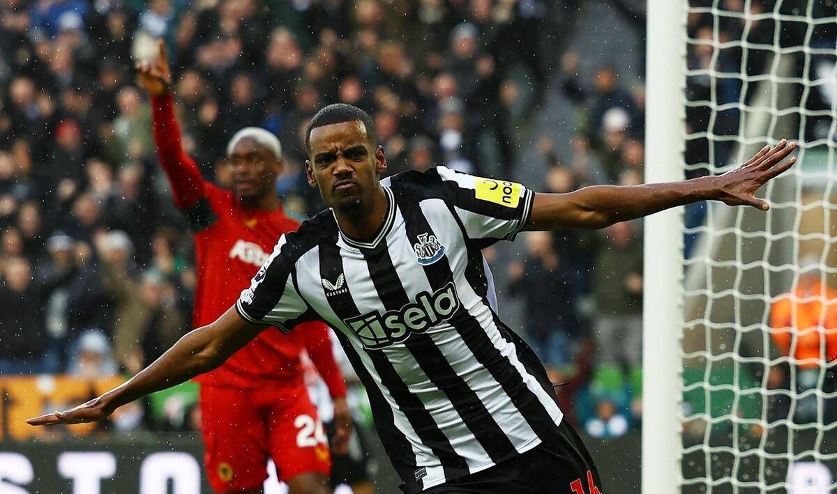 包含加里-奥尼尔退出狼队选帅行列球迷反对他重返球队的词条  第1张