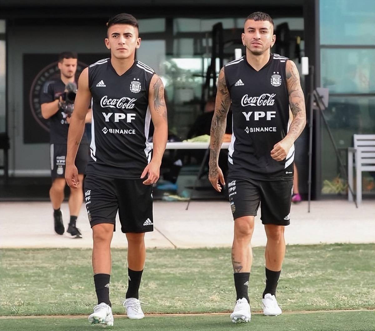 阿根廷找到梅西僚机阿尔马达获得赏识的简单介绍